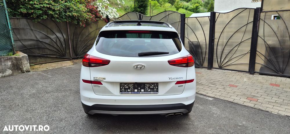 Hyundai Tucson 2.0 CRDI 4WD Automatik Premium - 13