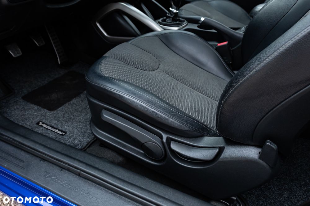 Hyundai Veloster 1.6 Premium - 20