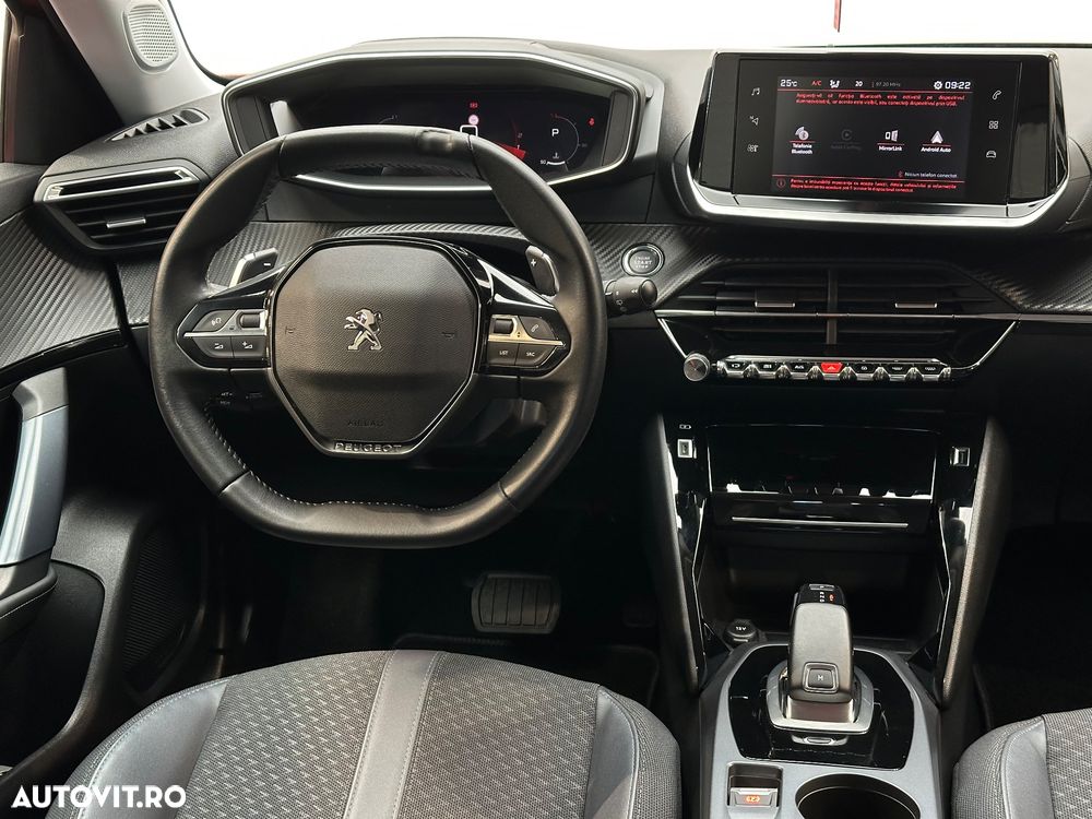 Peugeot 2008 PureTech 130 EAT8 Allure - 11