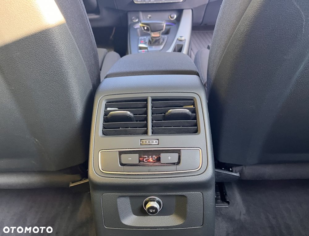 Audi A4 40 TDI Quattro Advanced S tronic - 12