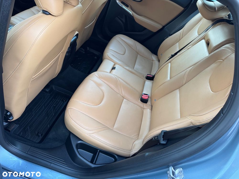 Volvo V40 D3 Geartronic Inscription - 25