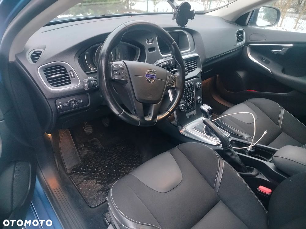 Volvo V40 D2 - 8