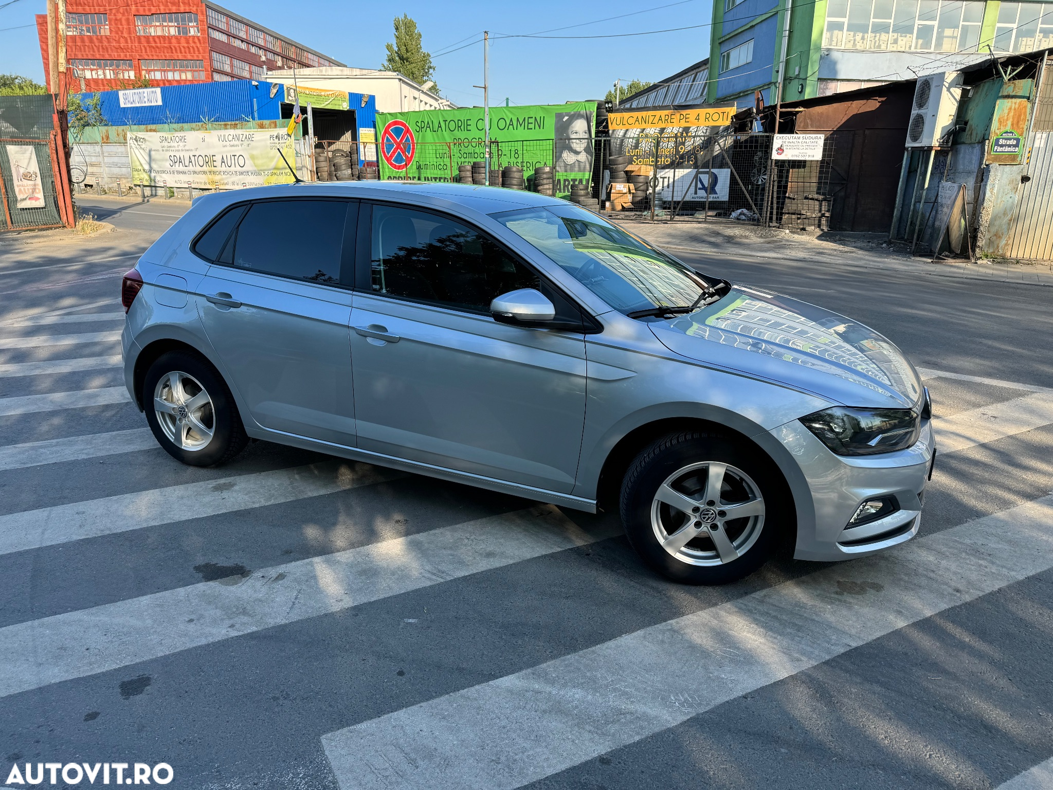 Volkswagen Polo 1.0 TSI Comfortline - 2