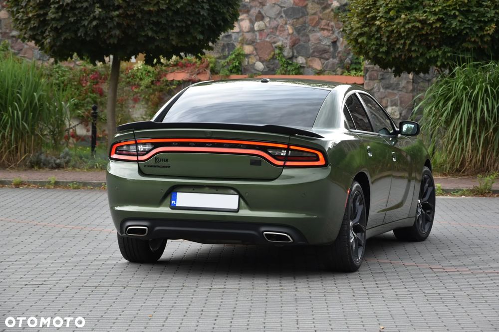 Dodge Charger 3.6 GT - 25