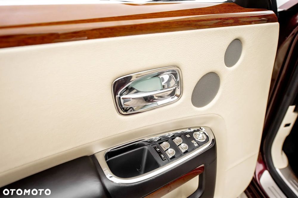 Rolls-Royce Ghost - 14