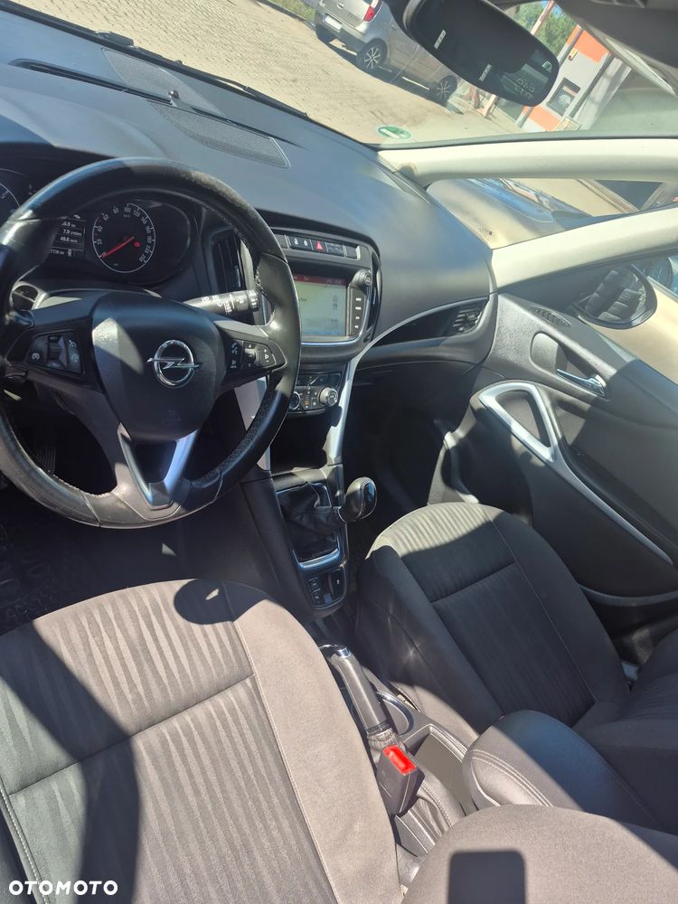 Opel Zafira - 15
