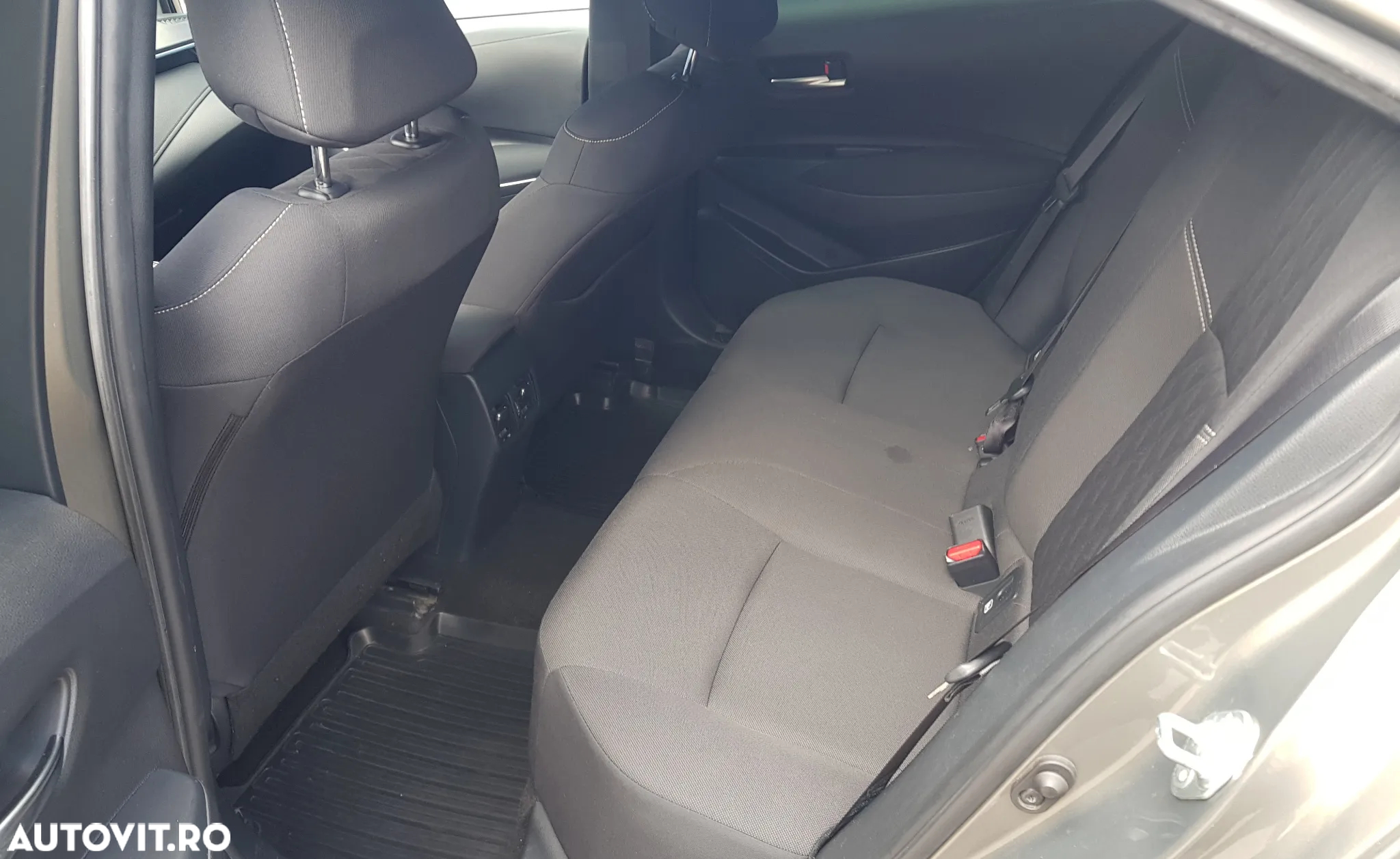 Toyota Corolla 1.6 Valvematic Terra - 6