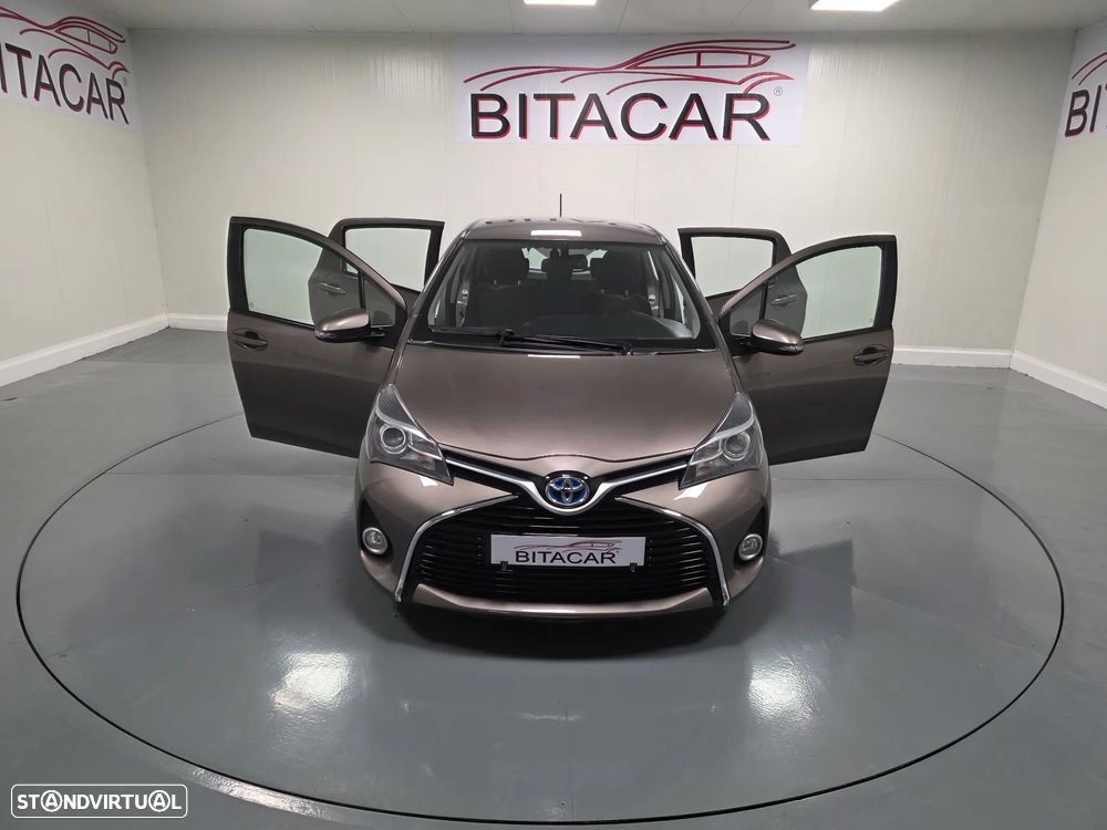 Toyota Yaris 1.5 HSD Comfort+P.Style - 12