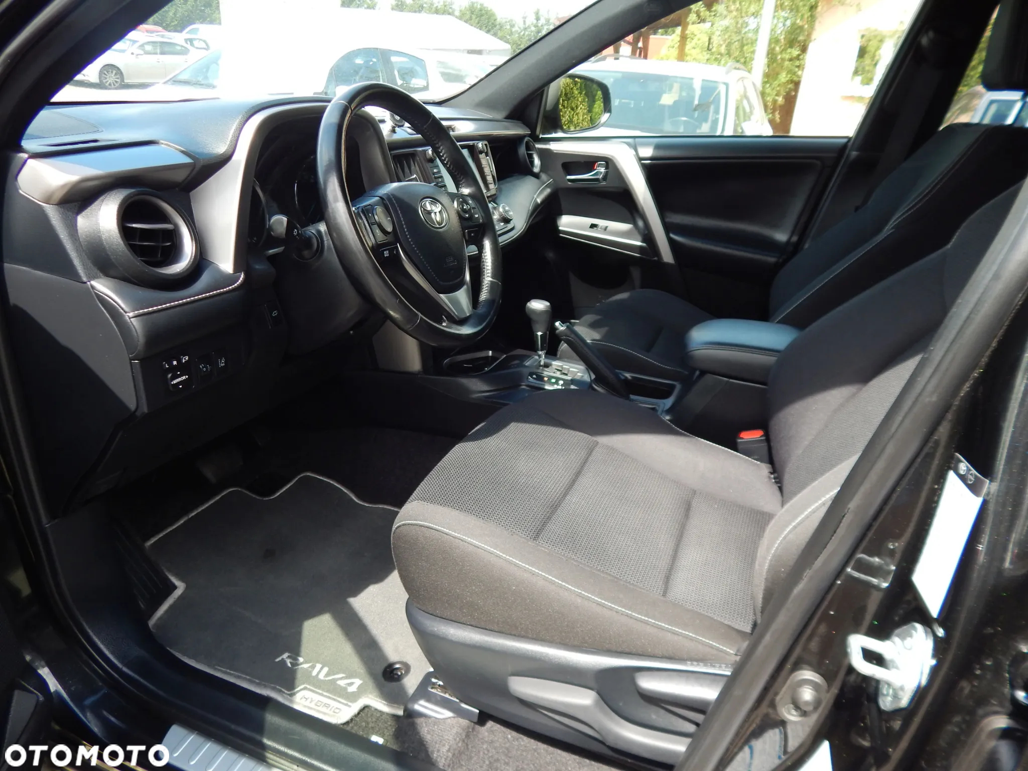Toyota RAV4 Hybrid Platinum 4x4 - 12