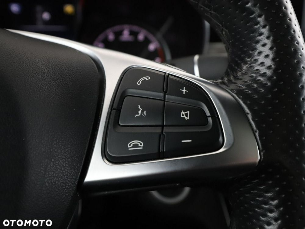 Mercedes-Benz Klasa C 200 9G-TRONIC AMG Line - 30