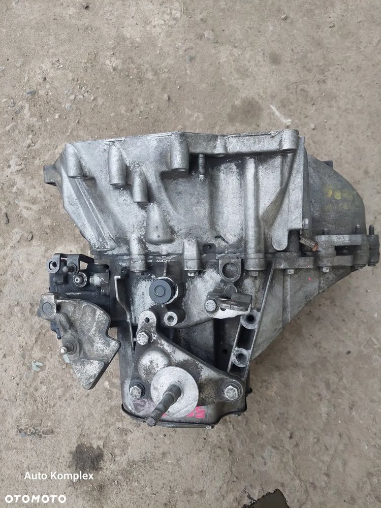 Skrzynia Biegów 1.6HDI 20CA07 2231E6 Peugeot 5008 - 5
