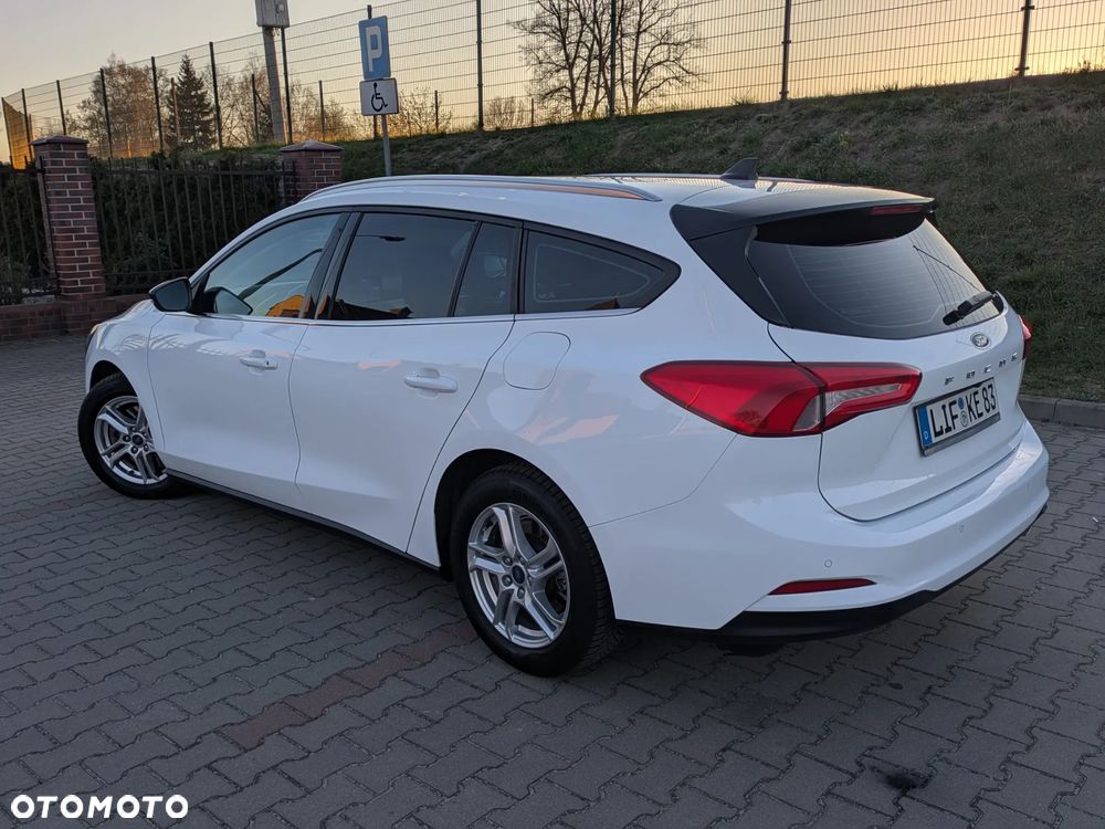 Ford Focus 1.5 EcoBlue Start-Stopp-System COOL&CONNECT - 10
