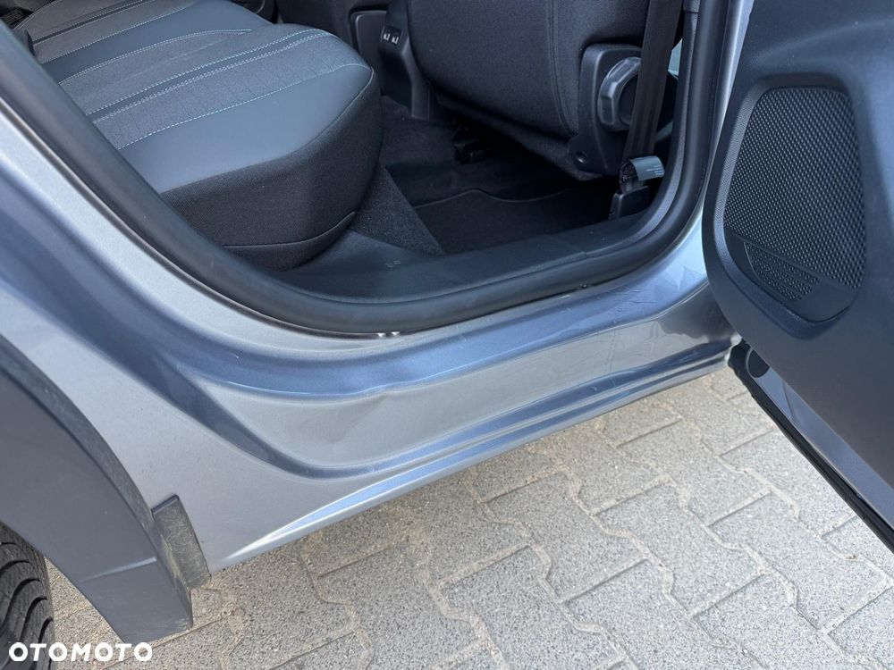 Peugeot 2008 PureTech 130 EAT8 Allure Pack - 27