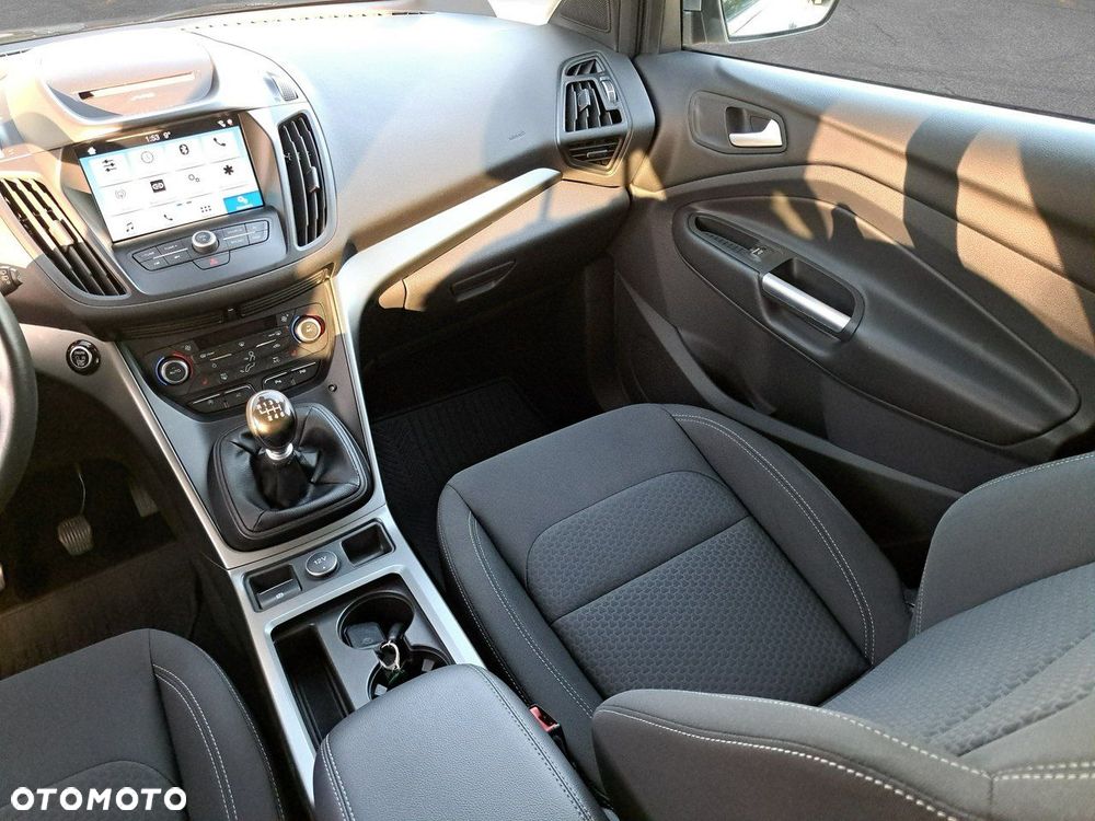 Ford Kuga - 19