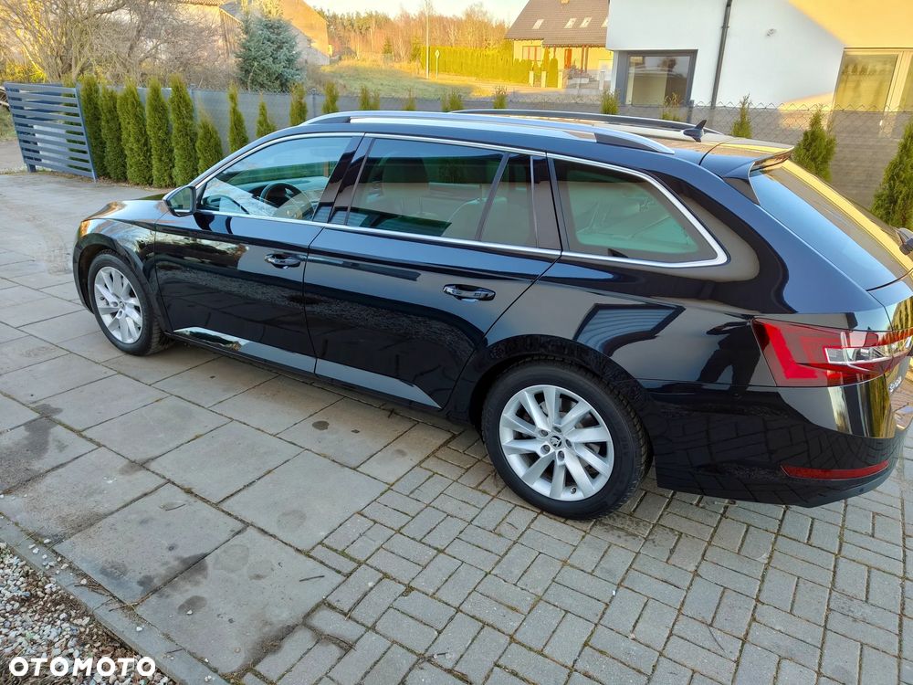 Skoda Superb 2.0 TDI L&K DSG - 9