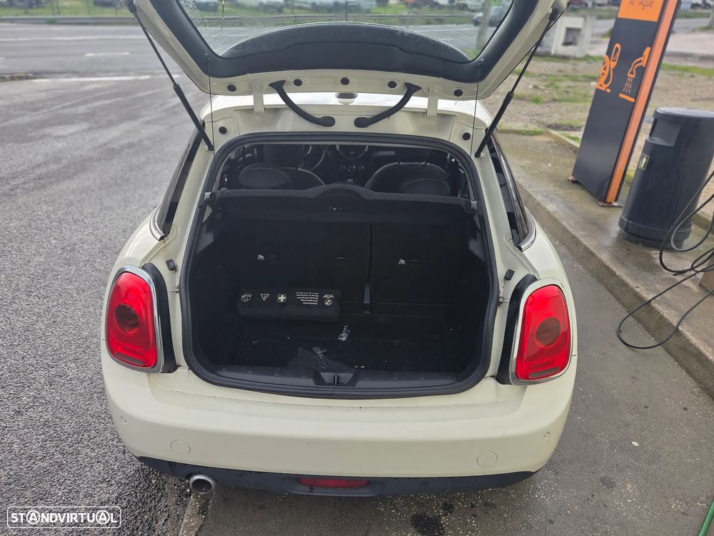 MINI 5 Portas Cooper D - 8