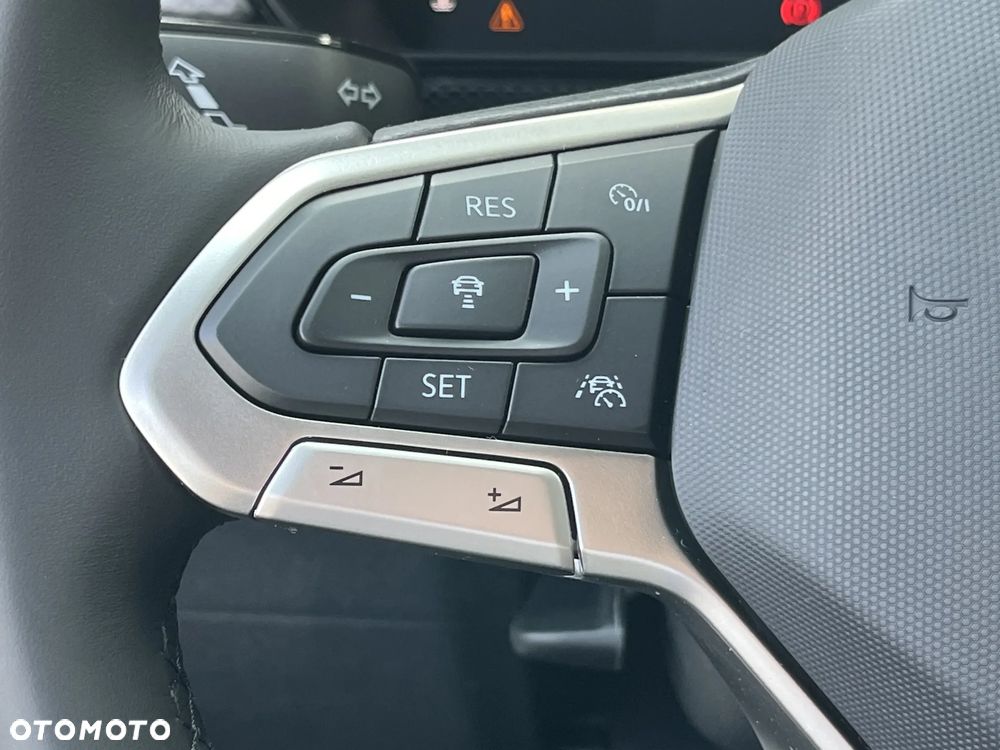 Volkswagen T-Cross 1.0 TSI Life Plus - 27