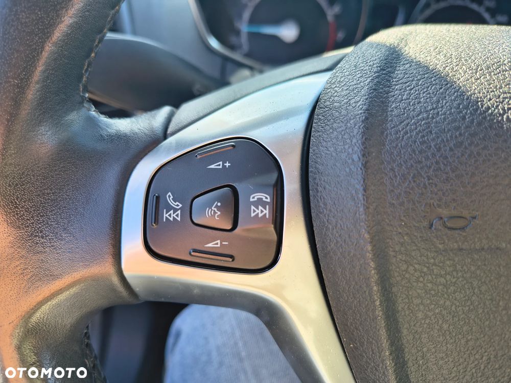 Ford EcoSport - 15