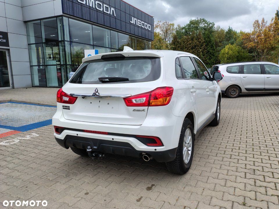 Mitsubishi ASX - 5