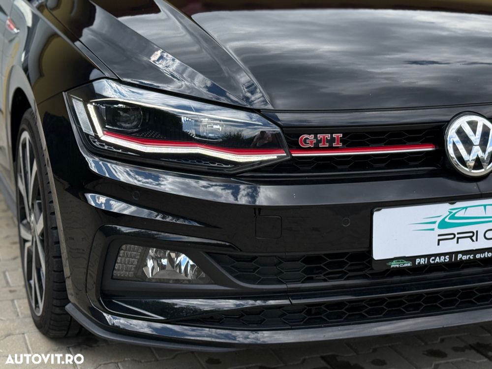 Volkswagen Polo 2.0 TSI DSG GTI - 11