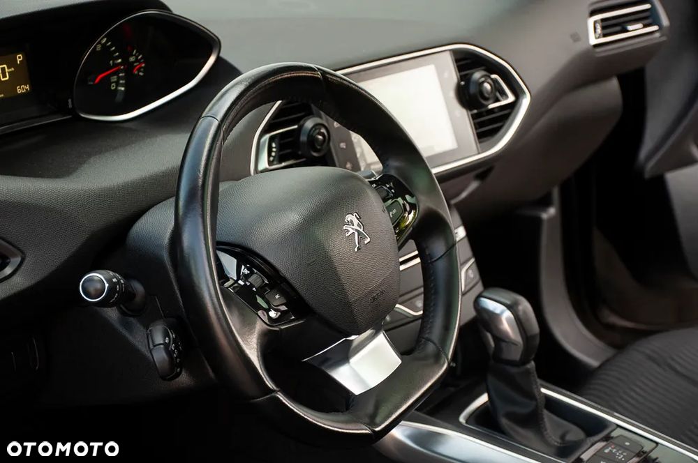 Peugeot 308 BlueHDi 150 Automatik Stop & Start Allure - 32