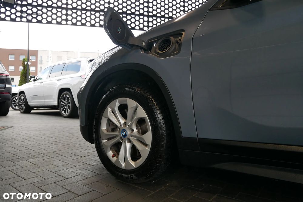 BMW X1 sDrive18i Business Edition - 35