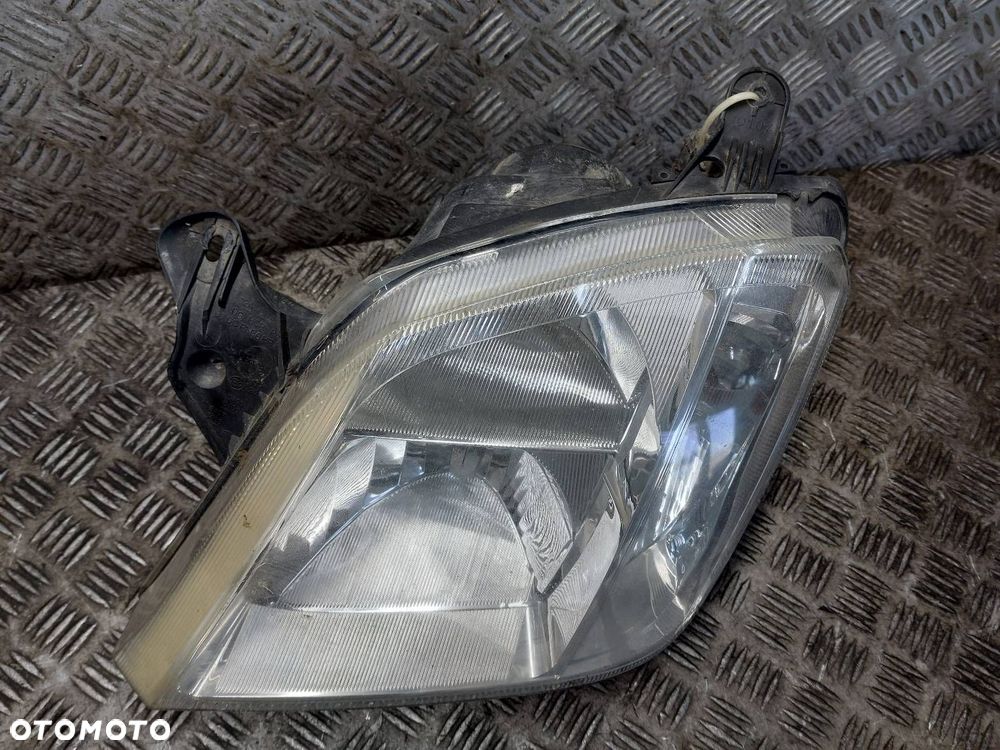 LAMPA LEWY PRZÓD OPEL MERIVA A EU VALEO 93321052 - 2