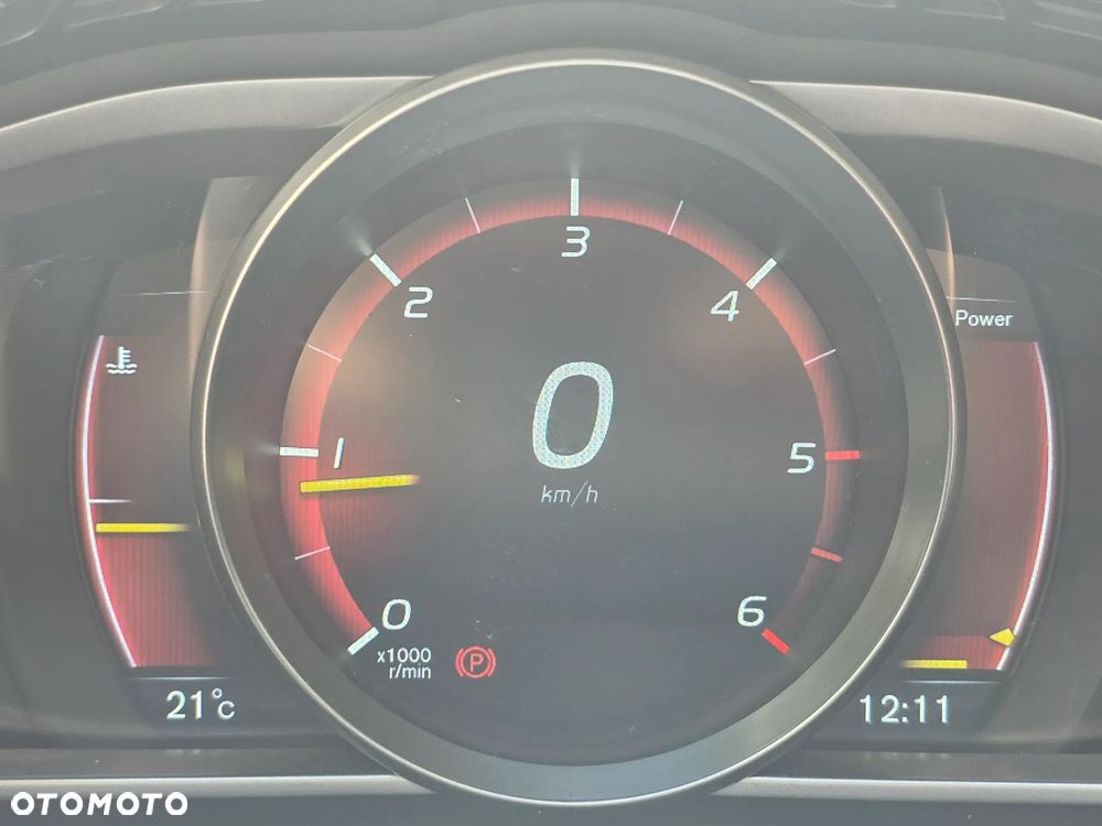 Volvo V40 D4 Momentum - 11