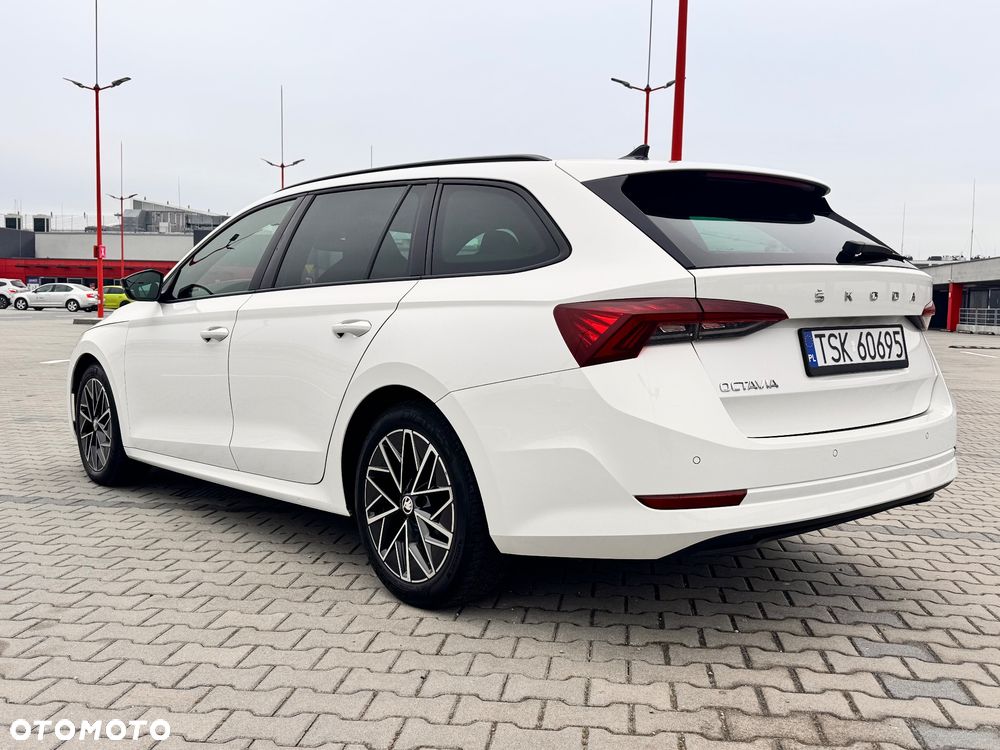 Skoda Octavia 2.0 TDI DSG First Edition - 9