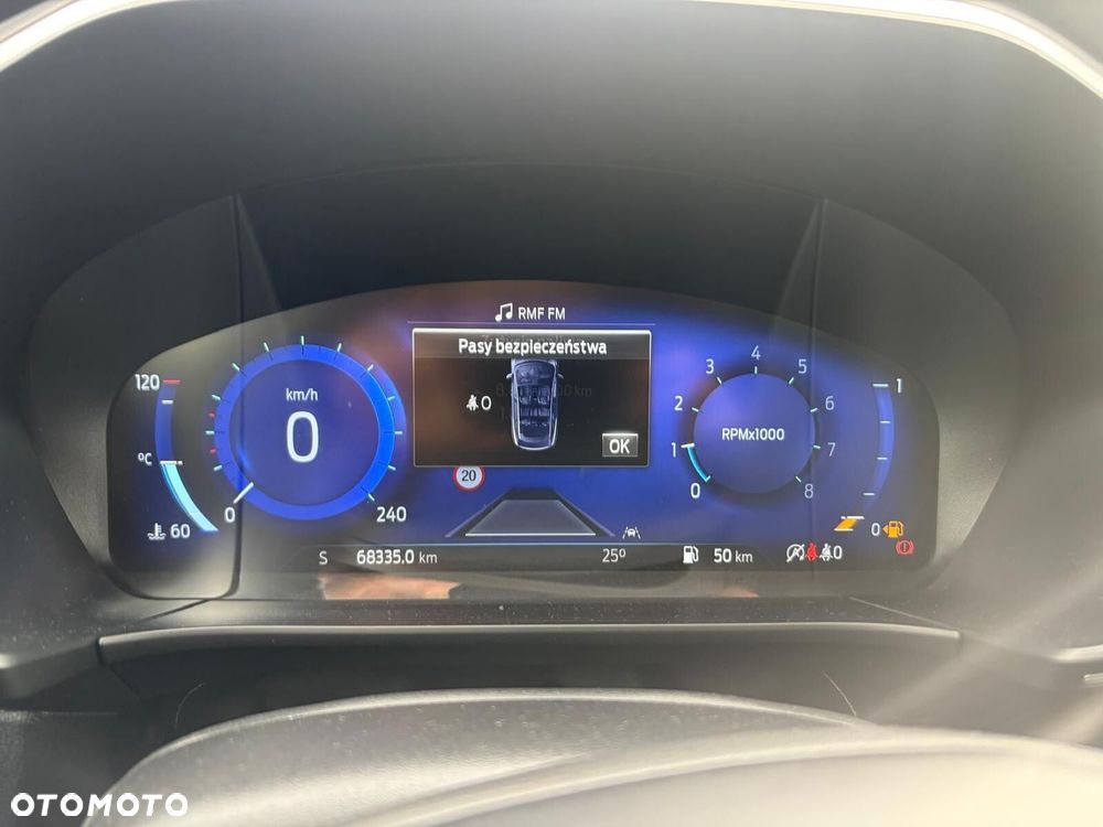 Ford Kuga - 12