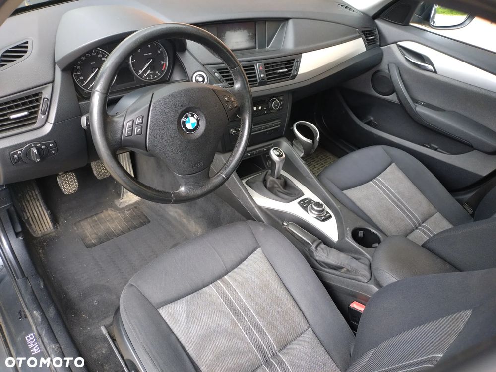 BMW X1 sDrive18d - 9