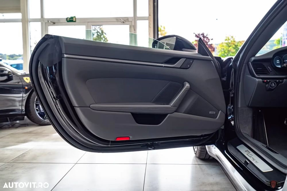 Porsche 911 Carrera PDK - 25