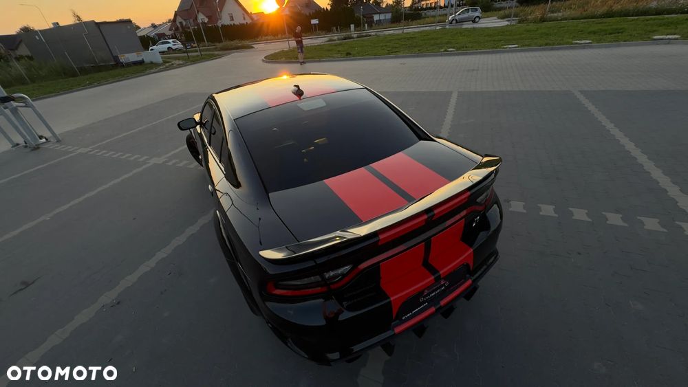 Dodge Charger 6.4 Scat Pack Widebody - 11