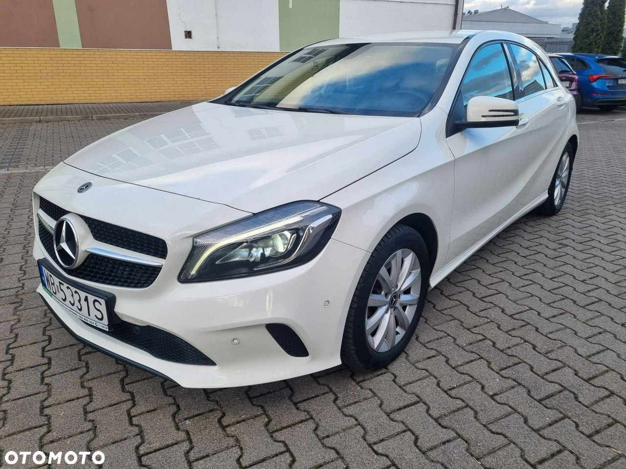 Mercedes-Benz Klasa A 180 7G-DCT - 4