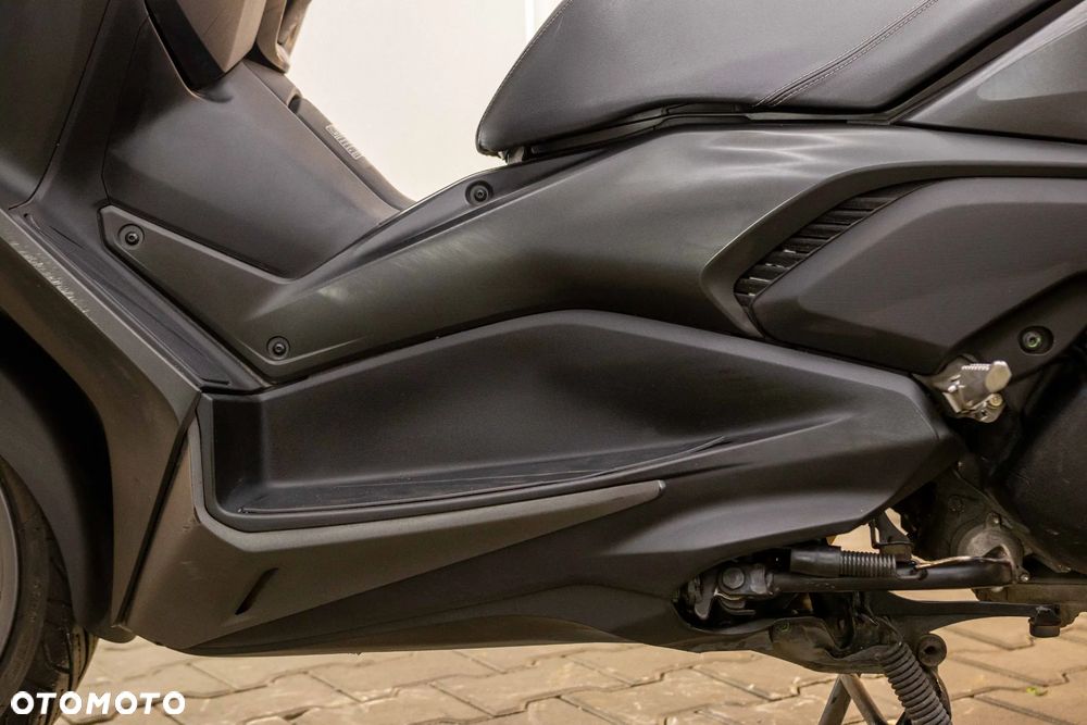Yamaha X-max - 17