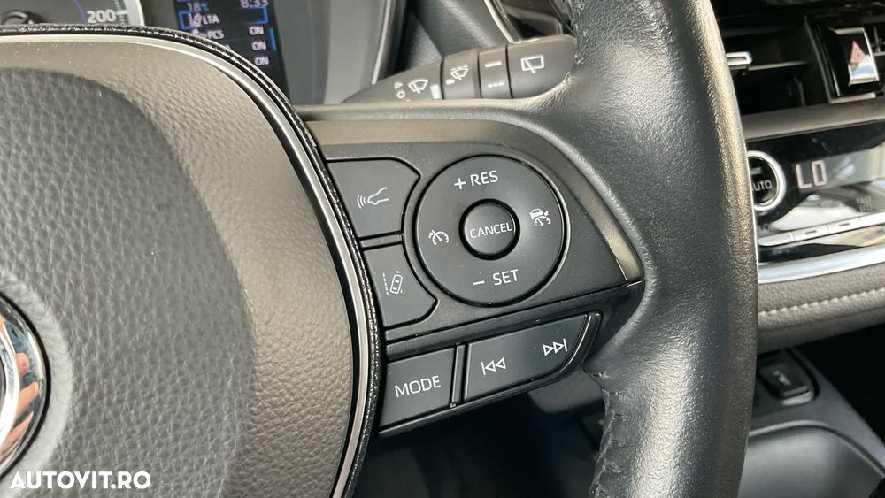 Toyota Corolla 1.8 HSD Dynamic - 31