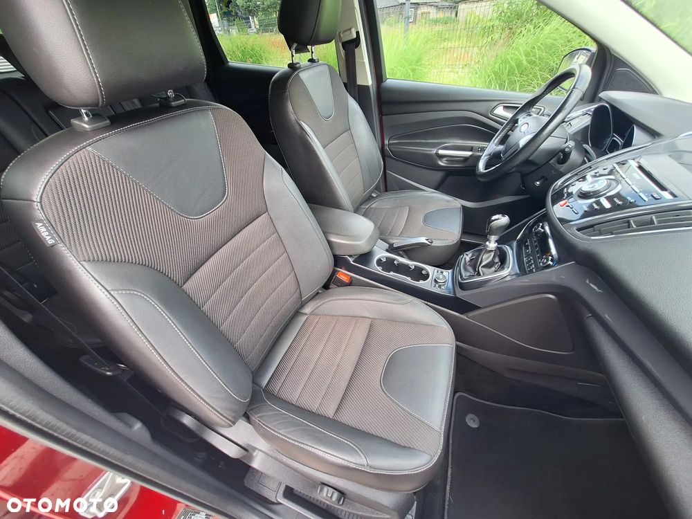 Ford Kuga 1.5 EcoBoost 2x4 Titanium - 17