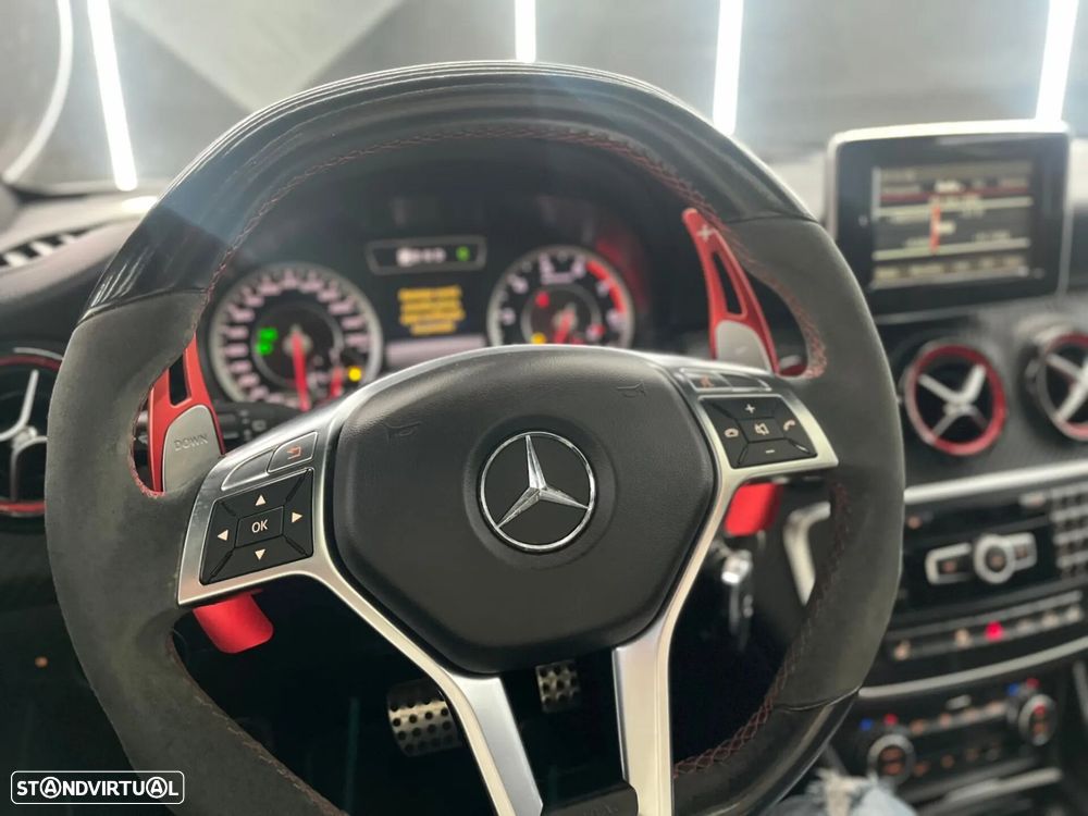 Mercedes-Benz A 45 AMG - 12