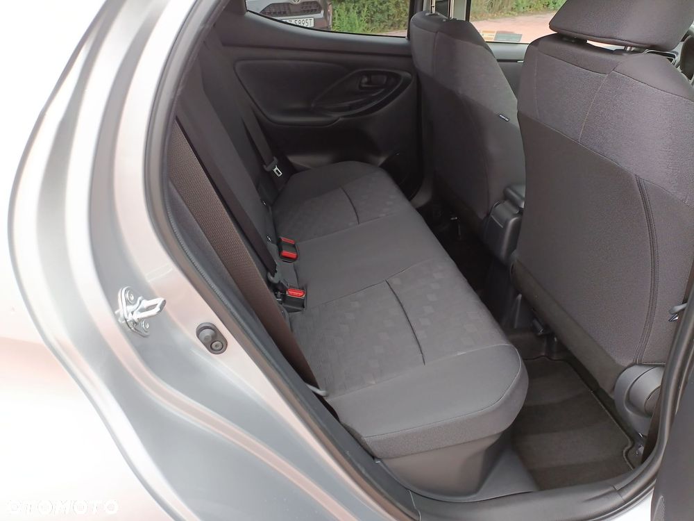 Toyota Yaris Hybrid 1.5 Style - 12