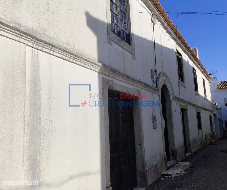 CHARMOSA CASA  T5 COM ESPAÇO EXTERIOR E GARAGEM, VERRIDE - Grande imagem: 2/19