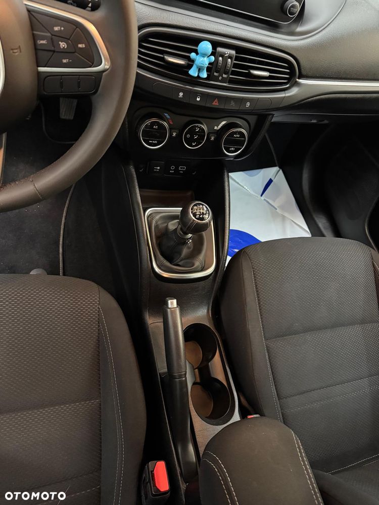 Fiat Tipo 1.6 MultiJet 16v Lounge - 9