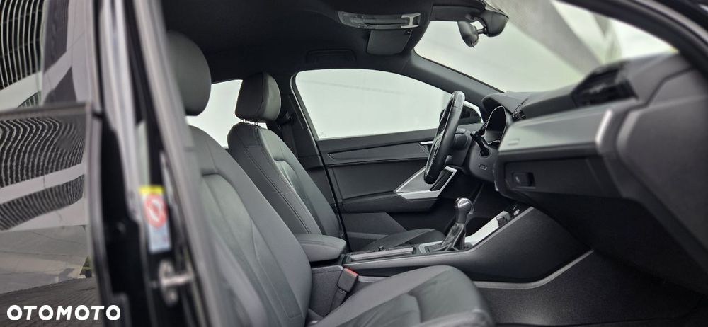 Audi Q3 2.0 TDI S tronic sport - 21
