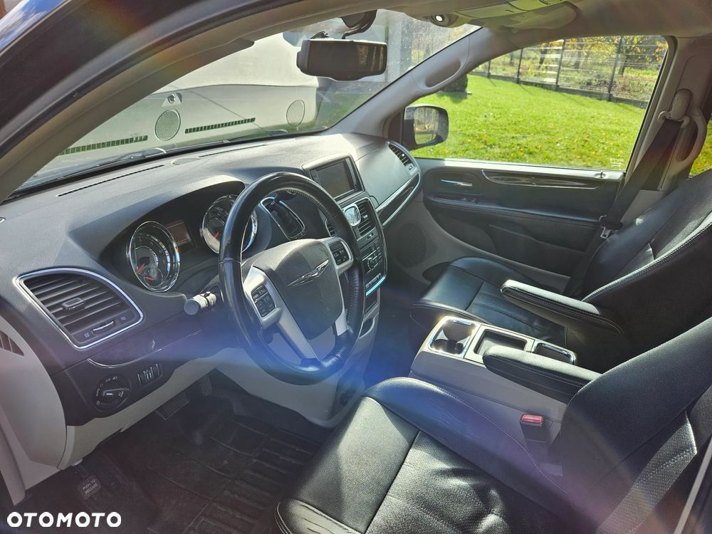 Chrysler Town & Country 3.6 Touring - 5