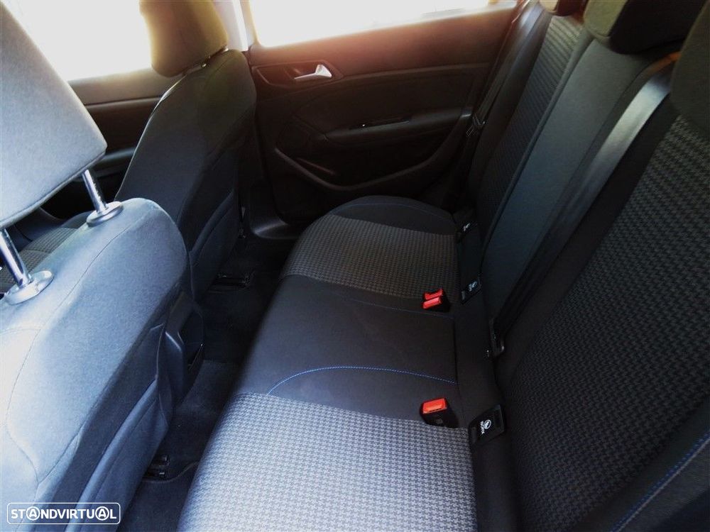 Peugeot 308 1.2 PureTech Style - 14