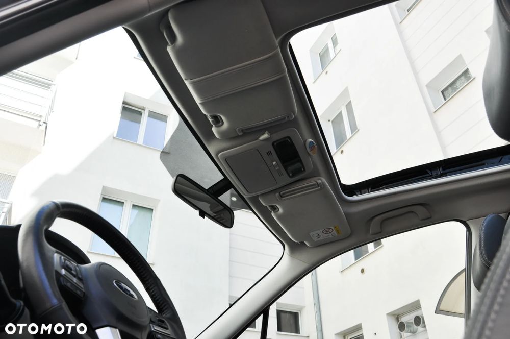 Subaru Forester 2.0 XT Platinum Lineartronic - 12