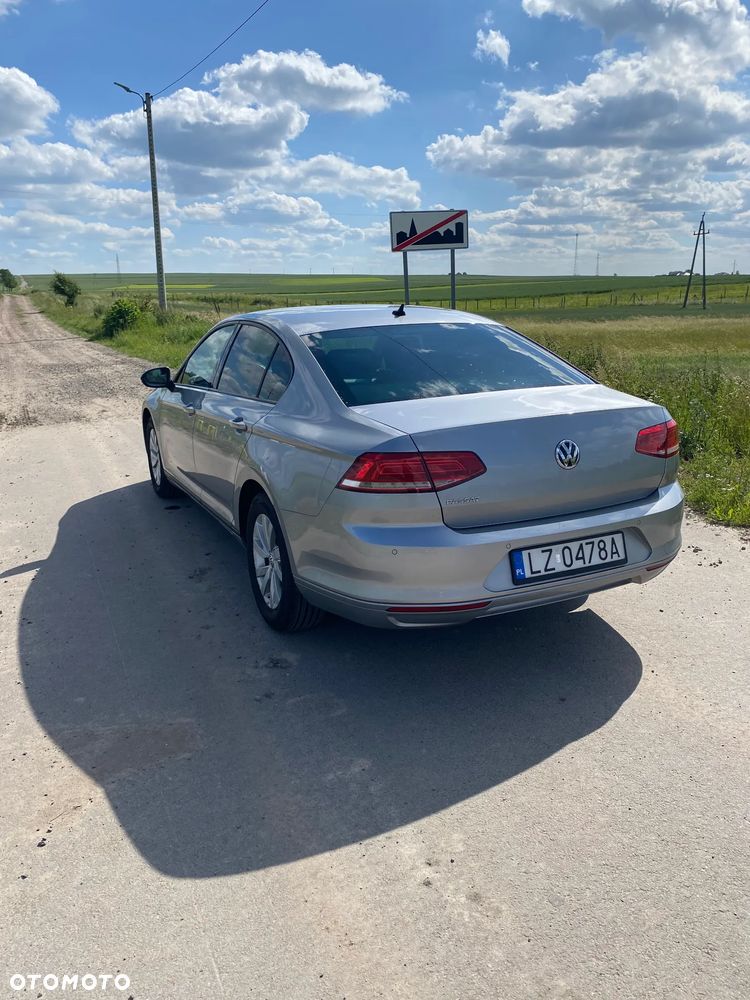 Volkswagen Passat 1.6 TDI BMT Trendline - 8
