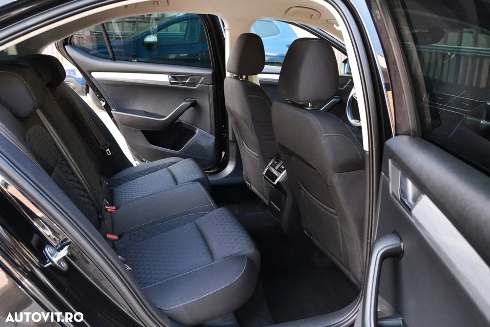Skoda Superb 2.0 TDI DSG Ambition - 22