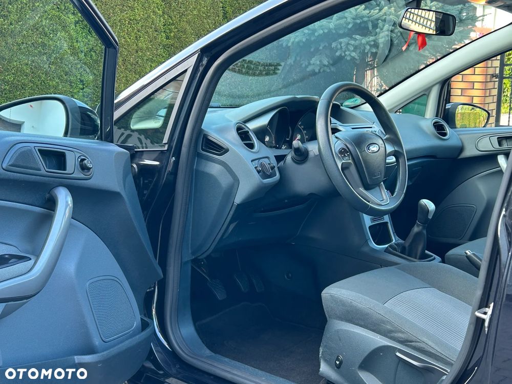 Ford Fiesta - 10