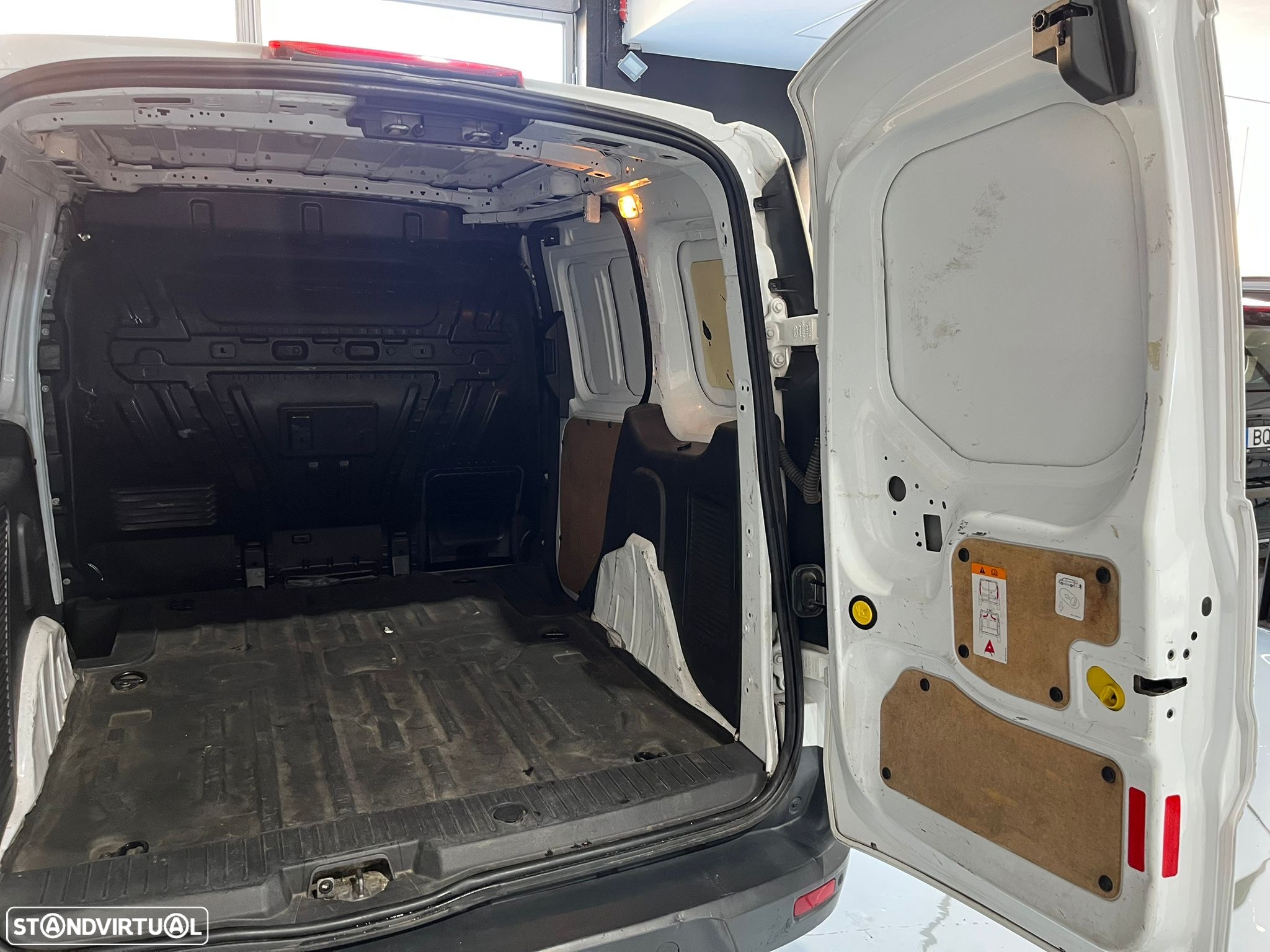 Ford Connect 1.6 TDCI 3 LUGARES - 20