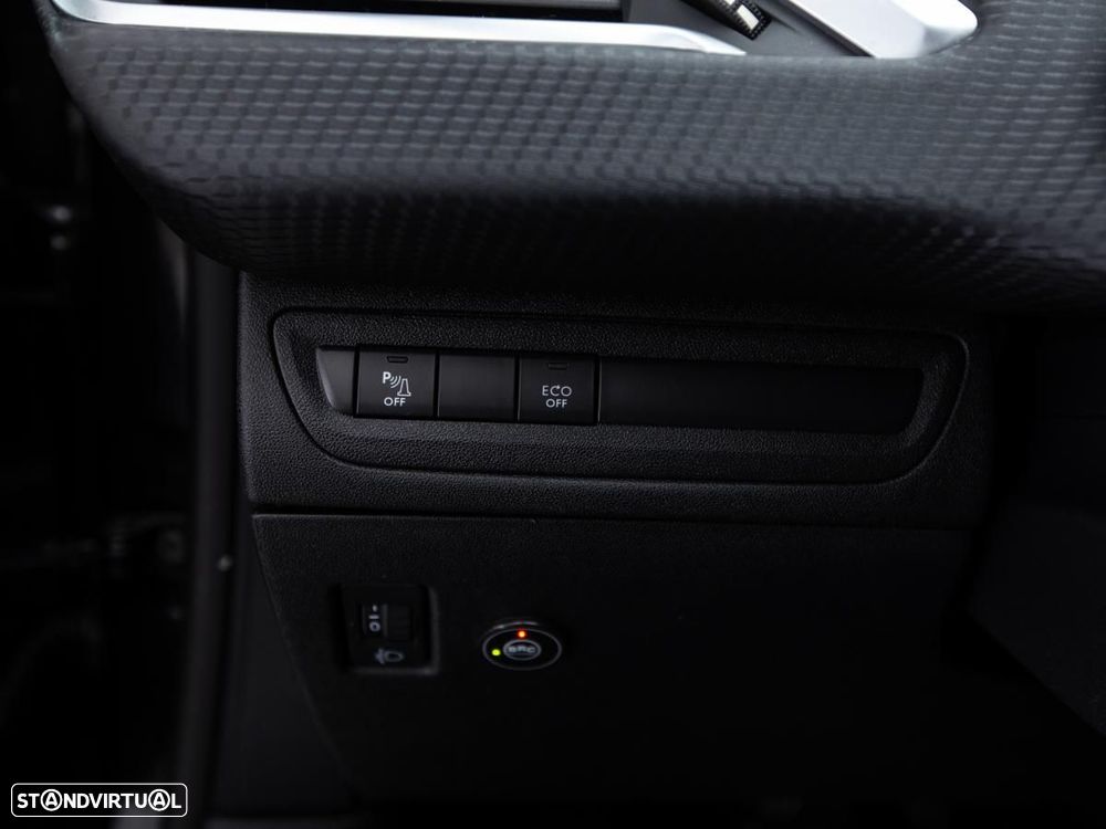 Peugeot 2008 - 14